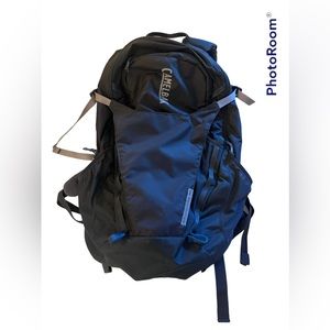 CamelBak Rim Runner 22 L Backpack with Bladder!